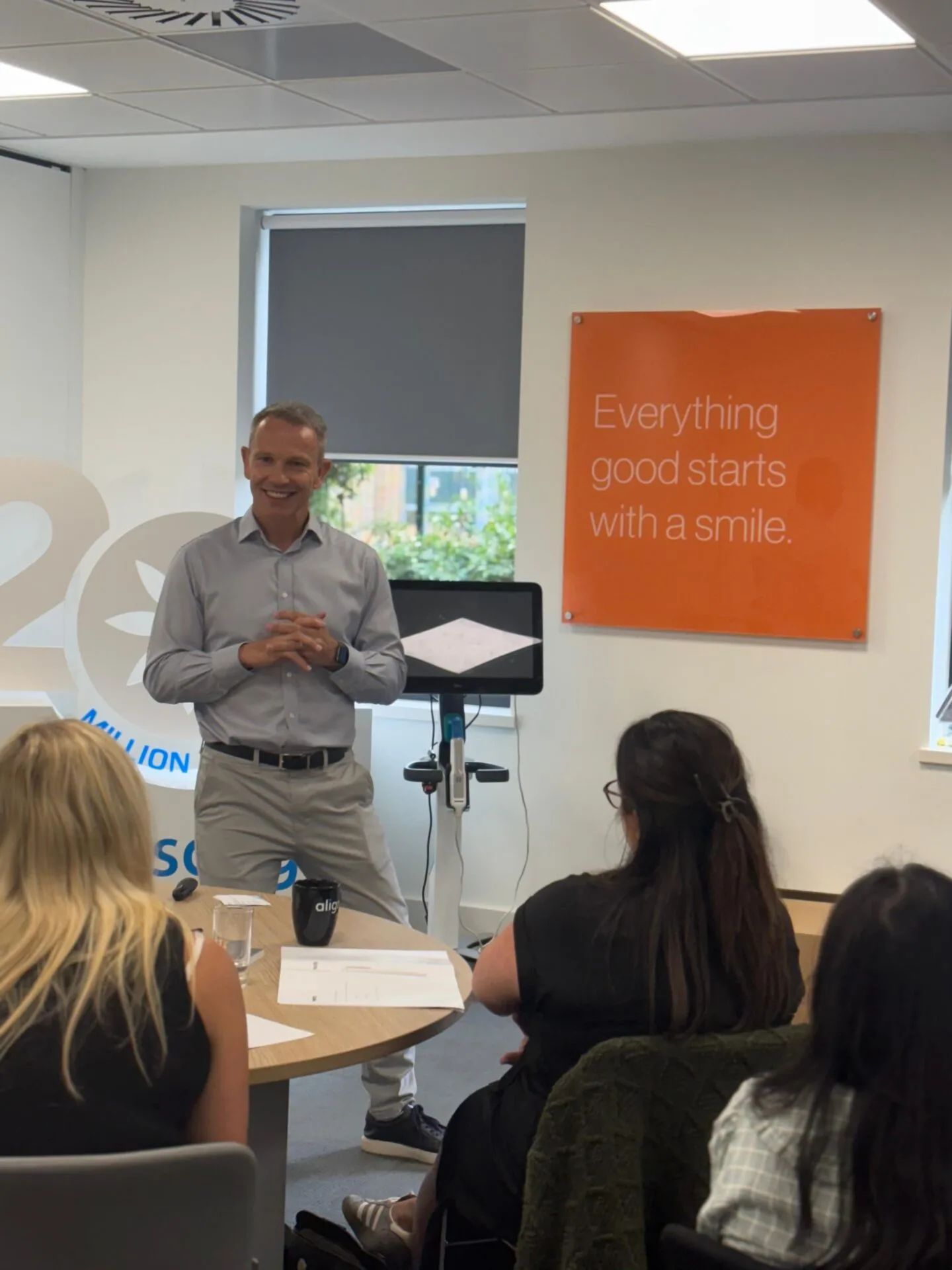 Fitting Leadership founder delivering a dental practice leadership course